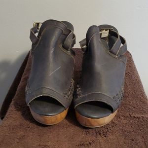 Black leather wedge sandal